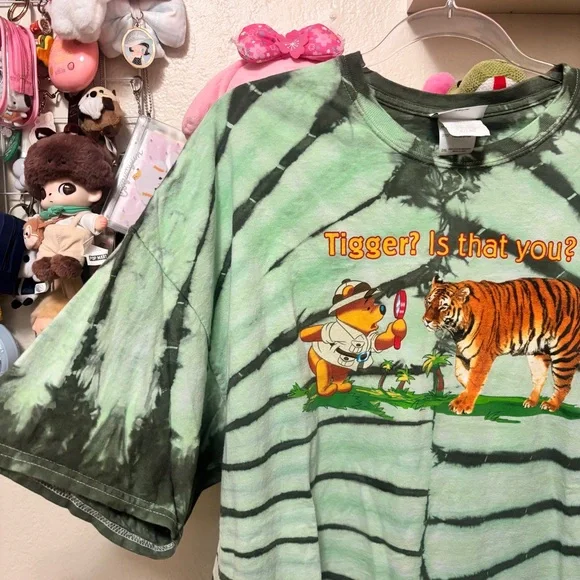 Vintage 90s Disney Animal Kingdom Tigger is that you Winnie the